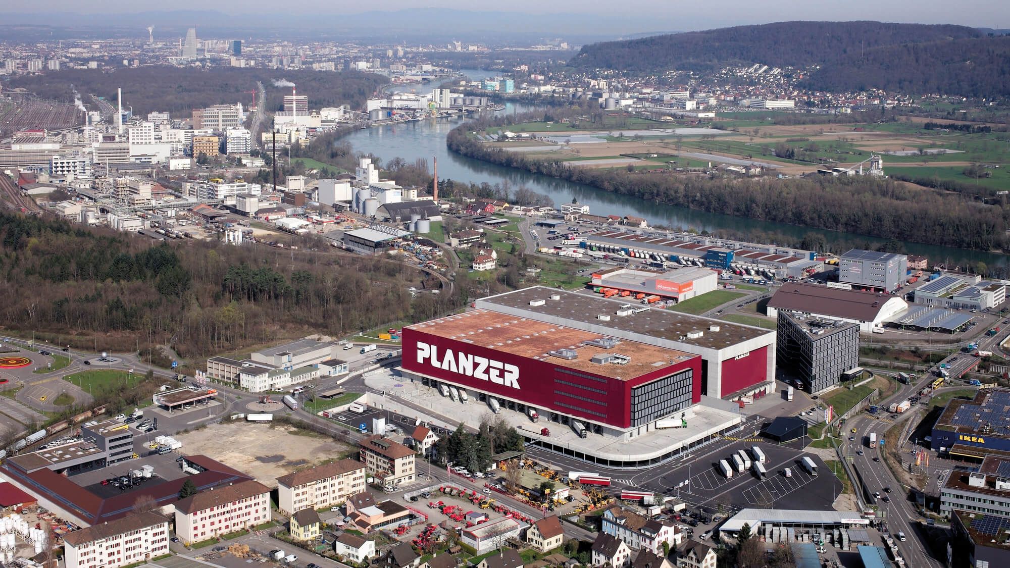 Filiale Pratteln, Beleuchtung durch LED-Leuchten ersetzt